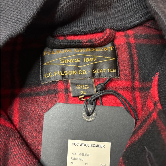 Filson Men’s CCC Wool Bomber Red/Black Buffalo Plaid Jacket Size X-Large NWT - Picture 15 of 15